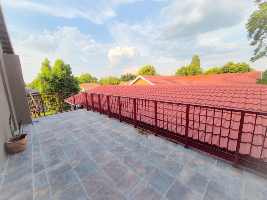 4 Bedroom Property for Sale in Roodia Free State